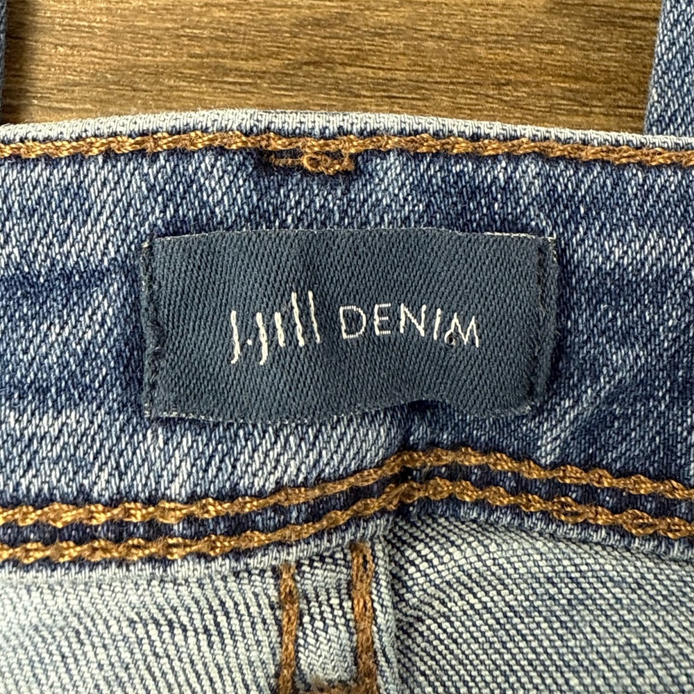J. Jill Woemn’s Authentic Fit Slim Ankle Jeans, size 10 Petite - Picture 2 of 12